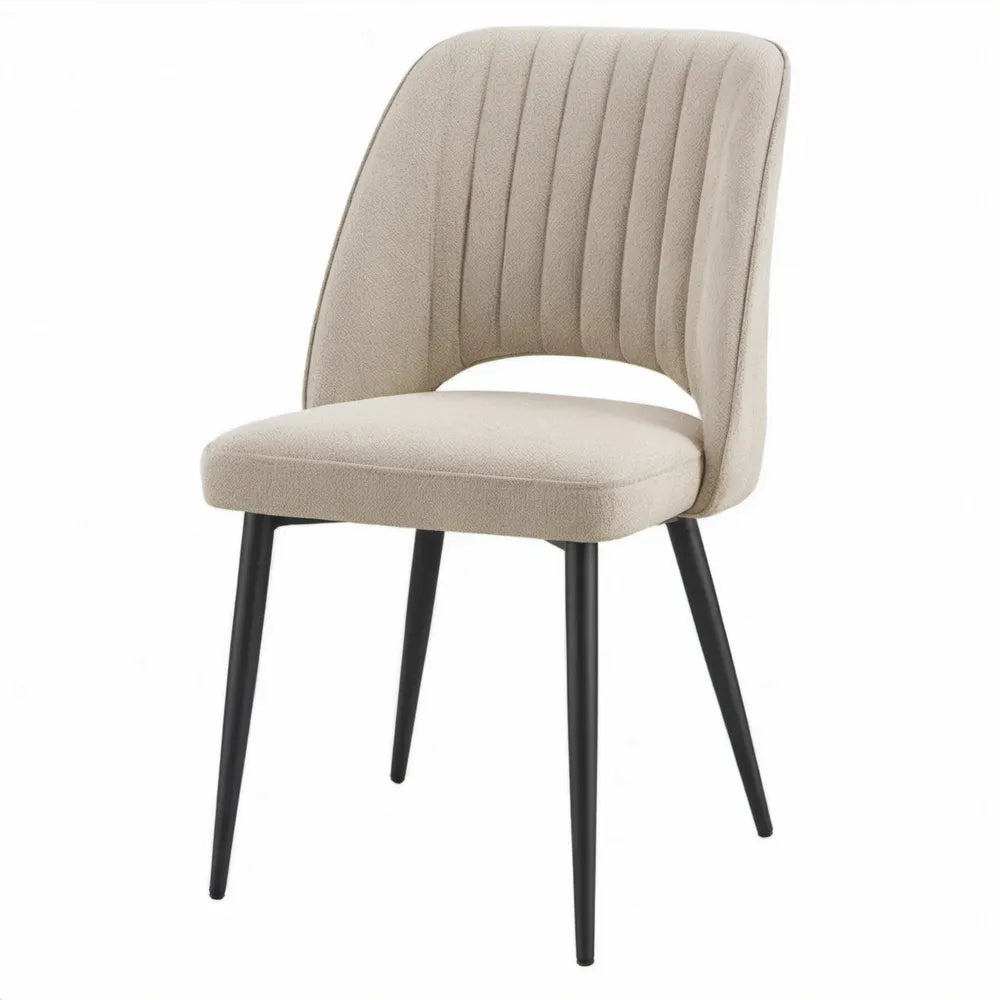 Eetkamerstoel met gebogen rugleuning, beige polyester en zwarte stalen poten, 52 x 61 x 82 cm